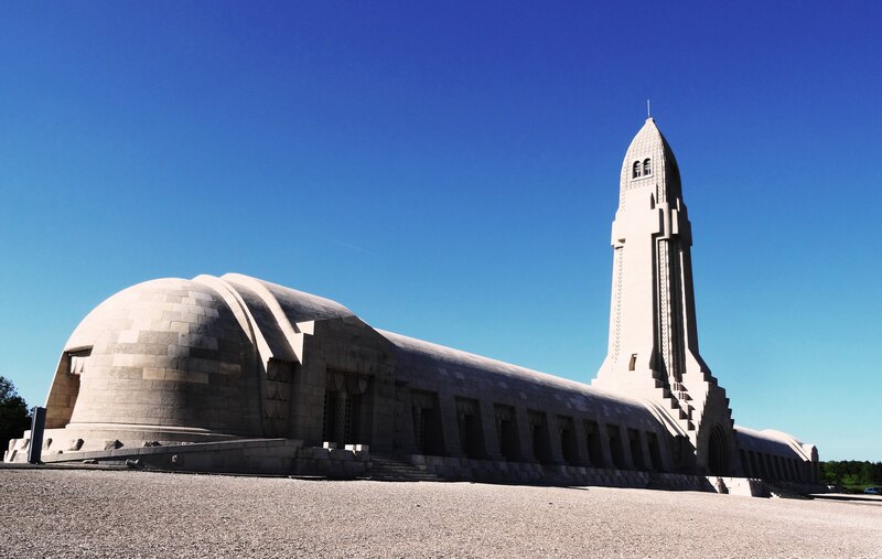 Het ossuarium van Douaumont bij Verdun